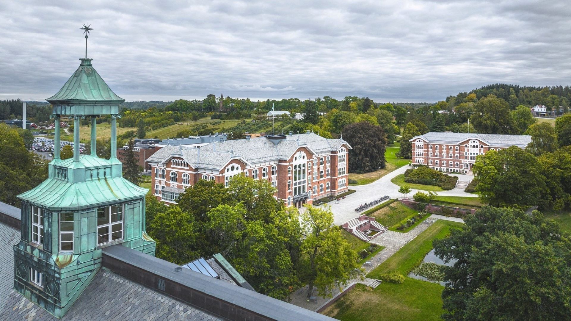 Fulgeperspektiv av NMBU, Universitetet i Ås.